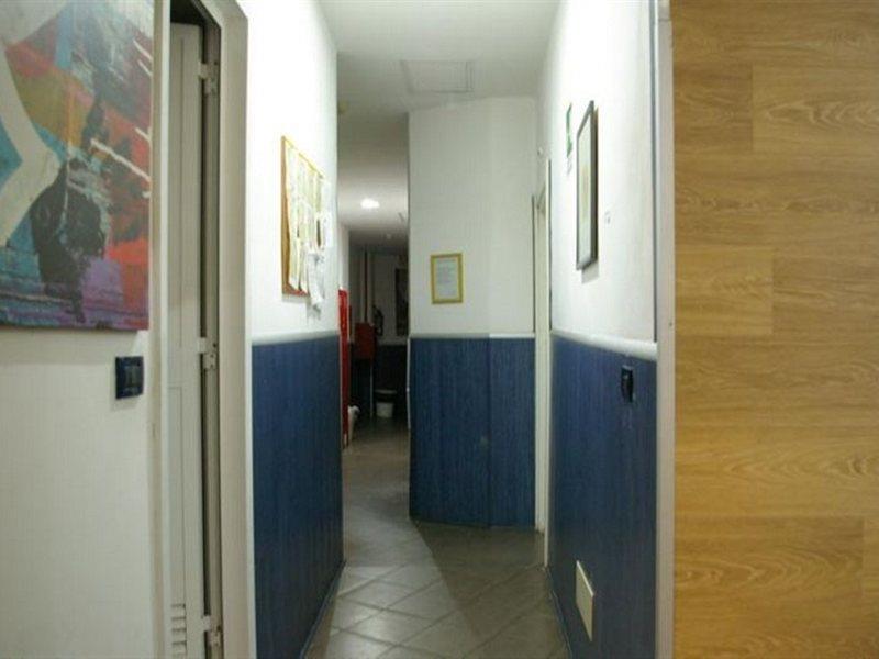 רומא Youth Station Hostel מראה חיצוני תמונה