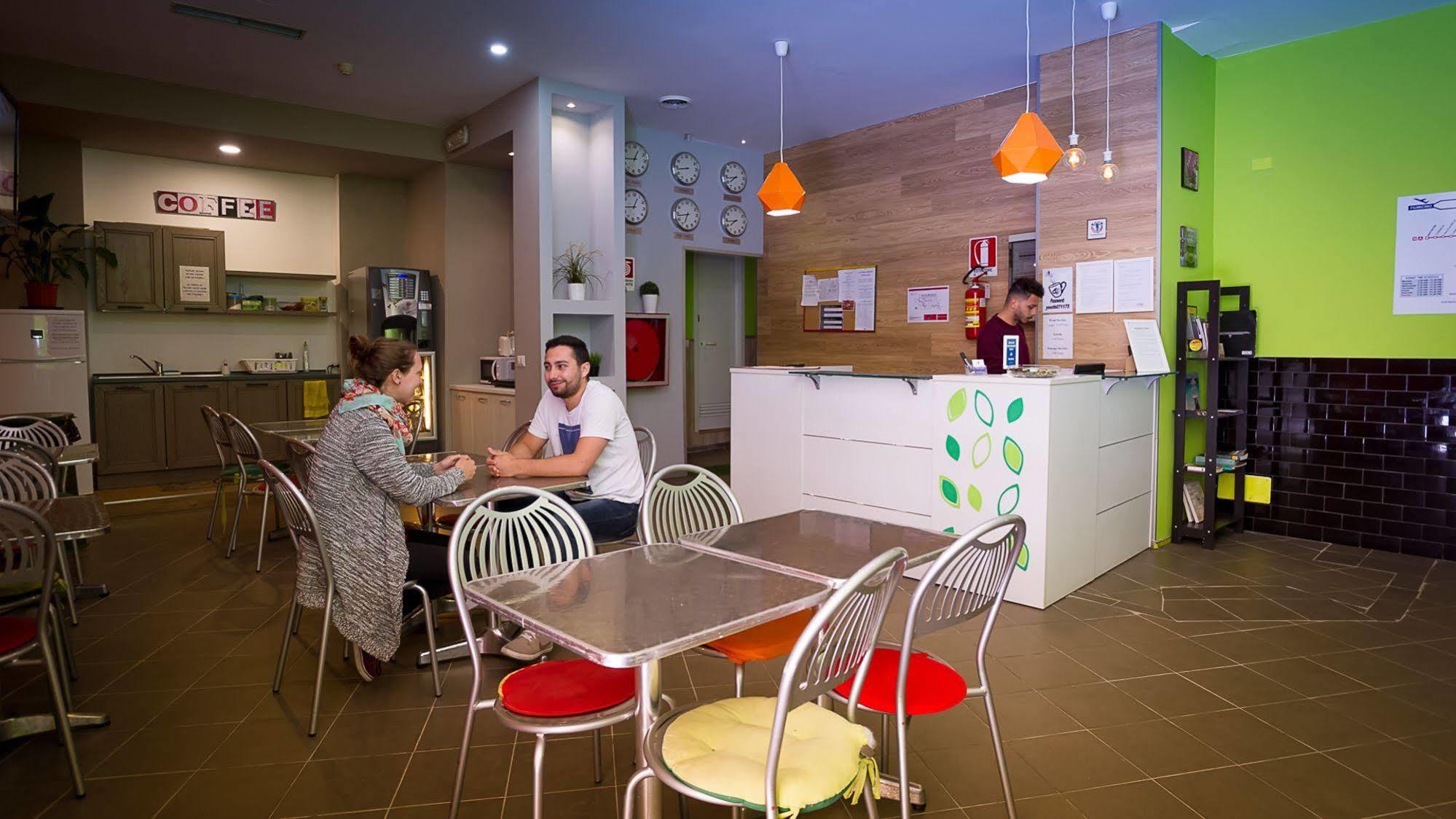רומא Youth Station Hostel מראה חיצוני תמונה